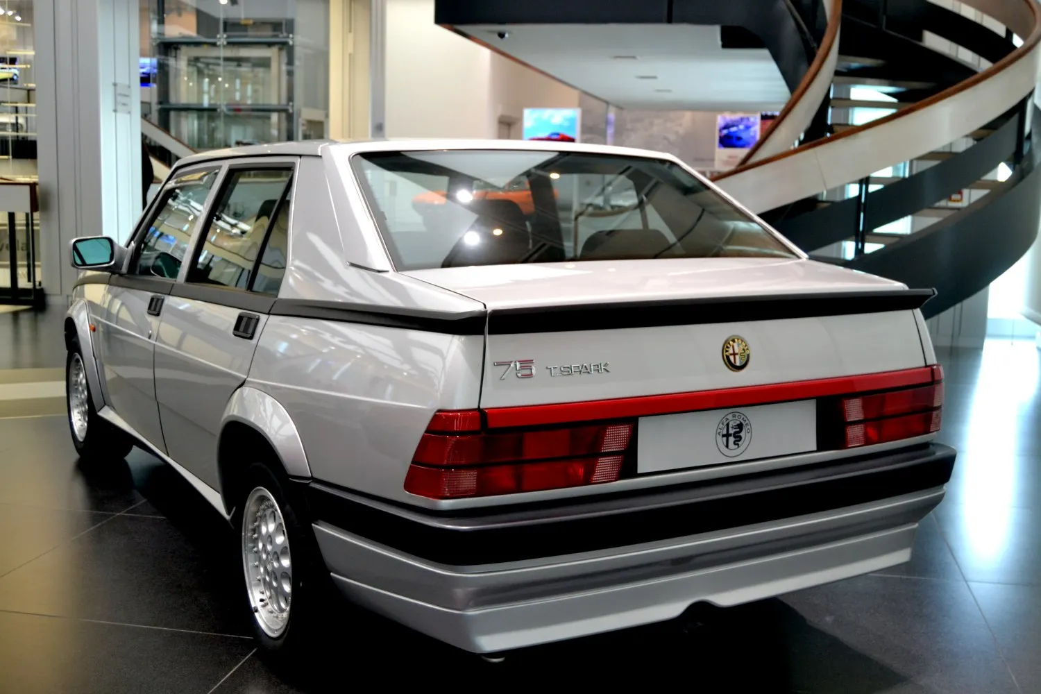 Image for Alfa Romeo 75 162 B, facelift 1988