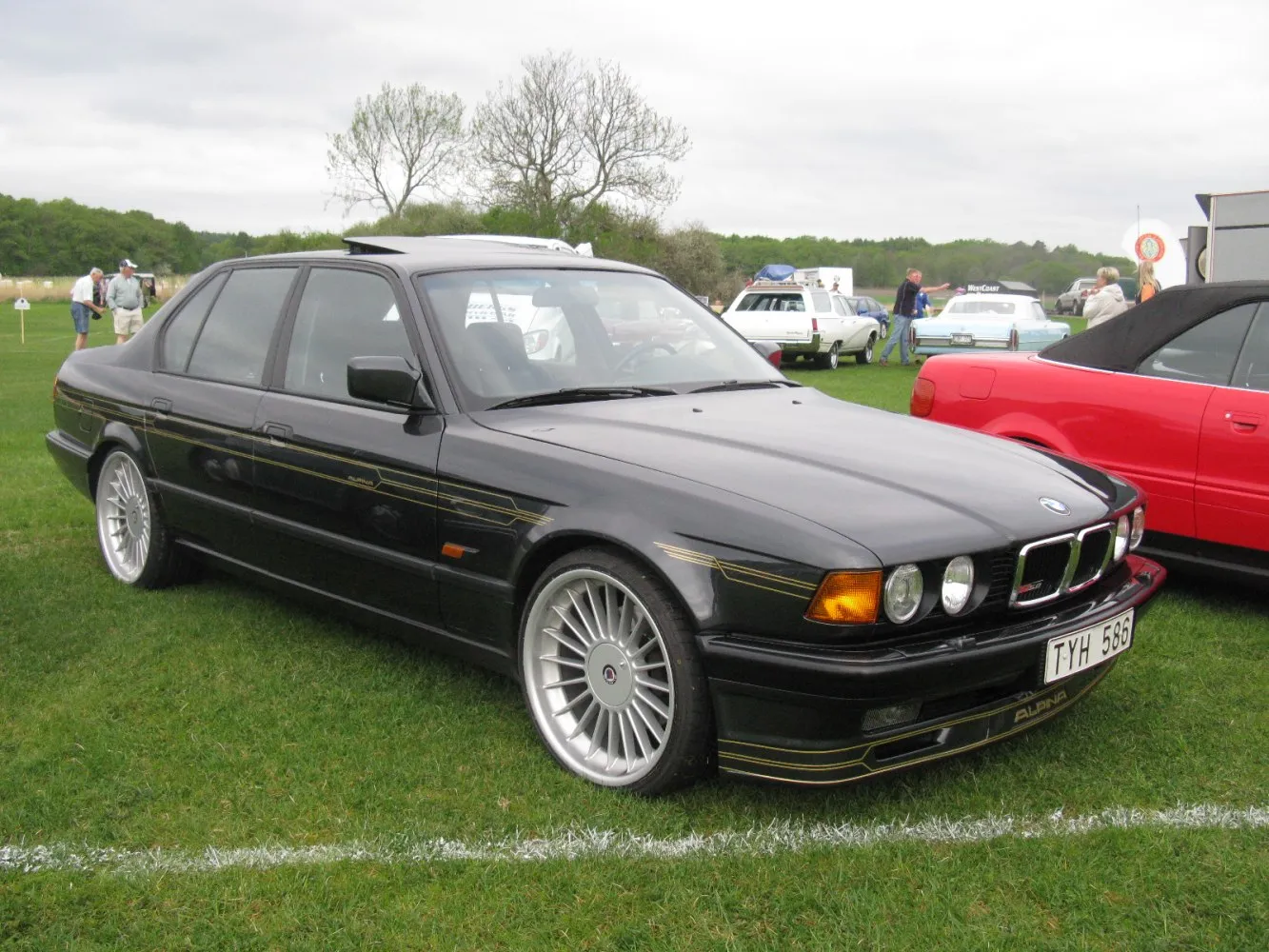 Alpina B12 E32