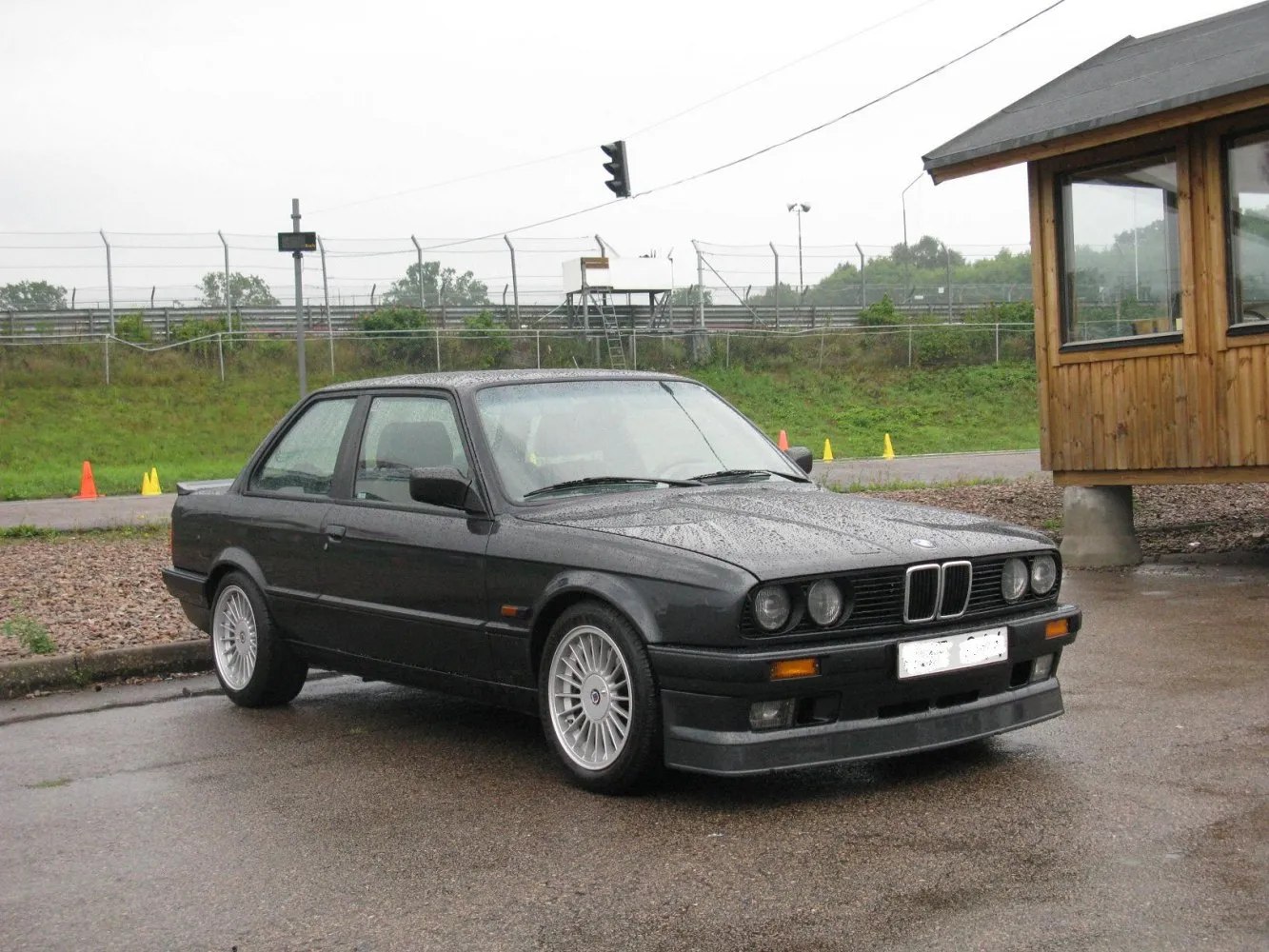 Alpina B6 E30