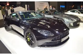 aston-martin db11 volante