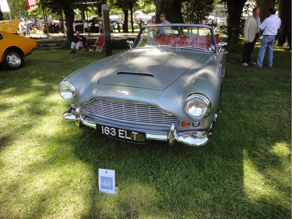 Aston Martin DB4 Convertible