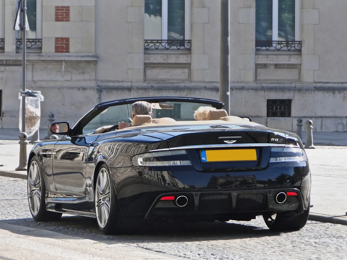 Image for Aston Martin DBS V12 Volante