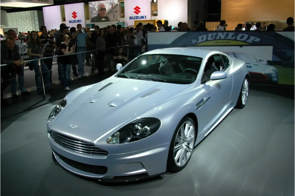 Aston Martin DBS V12