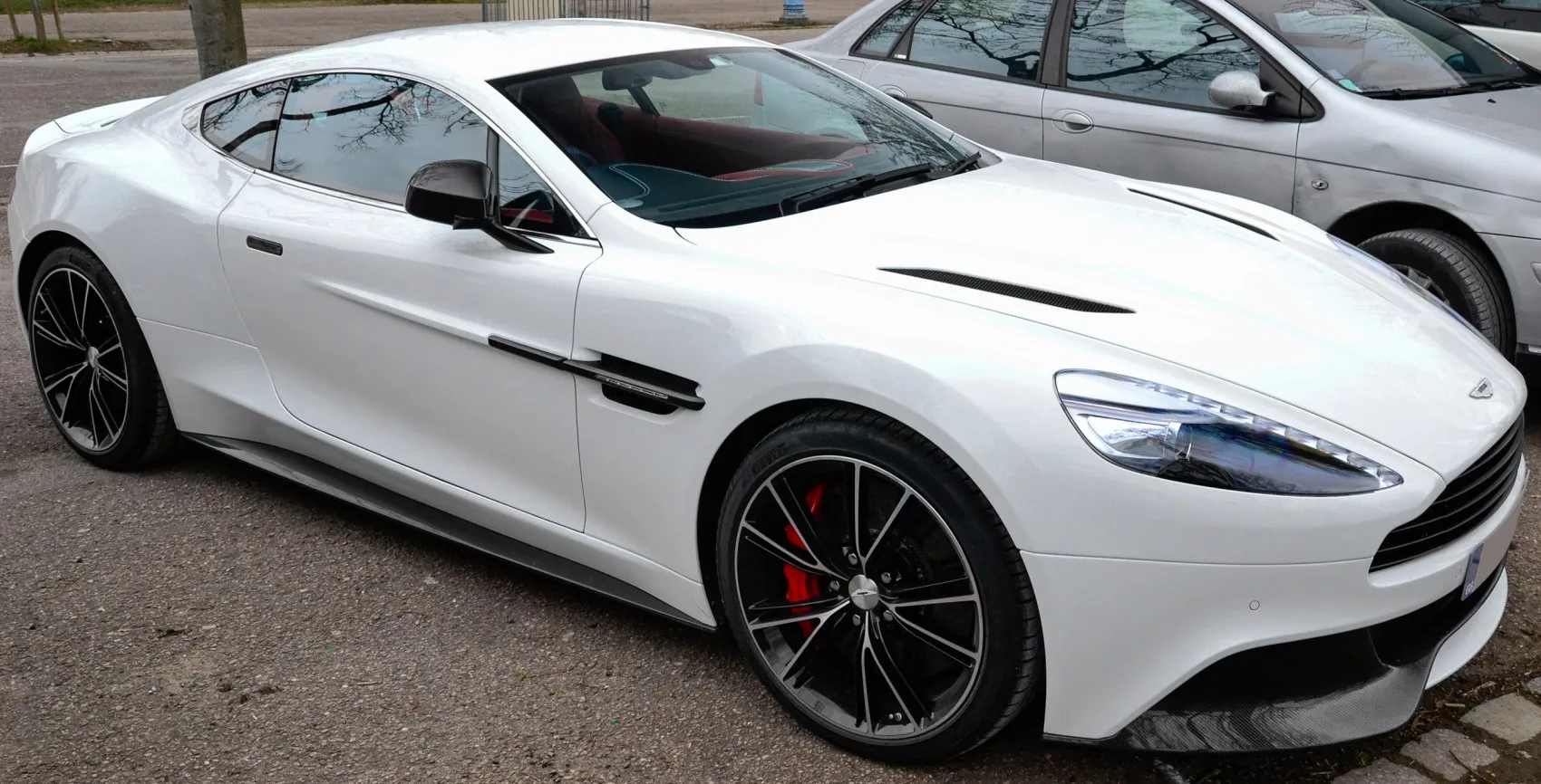 Aston Martin Vanquish II
