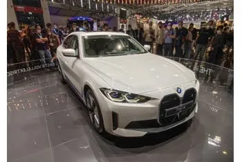 bmw i4 g26-lci-facelift-2024