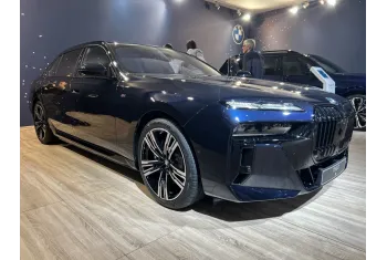 BMW i7 G70