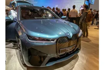 bmw ix i20-lci-facelift-2025