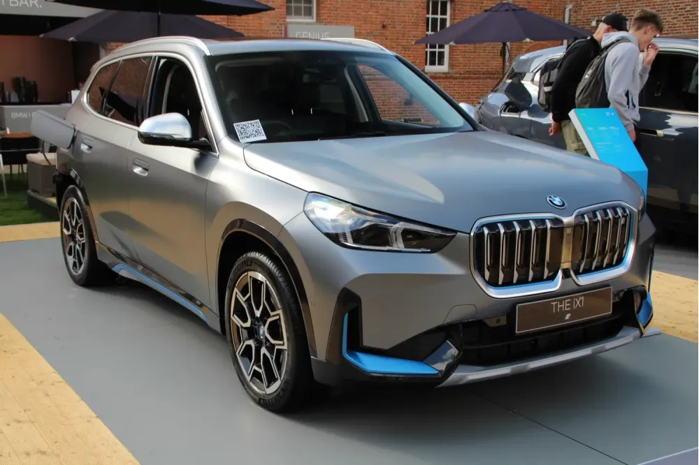 BMW iX1 U11