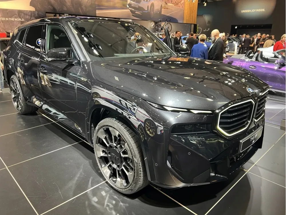 BMW XM G09