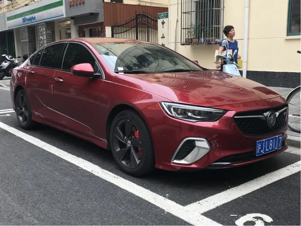 Buick Regal VI GS