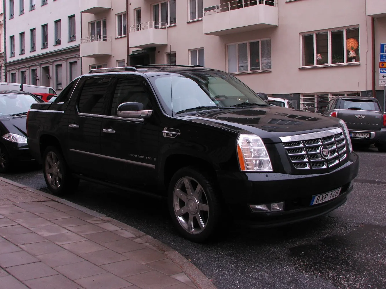 Image for Cadillac Escalade III EXT