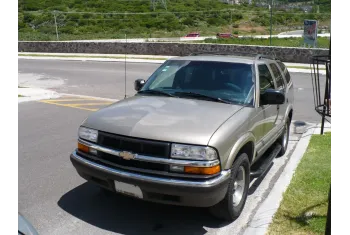 Chevrolet Blazer II (4-door, facelift 1998)