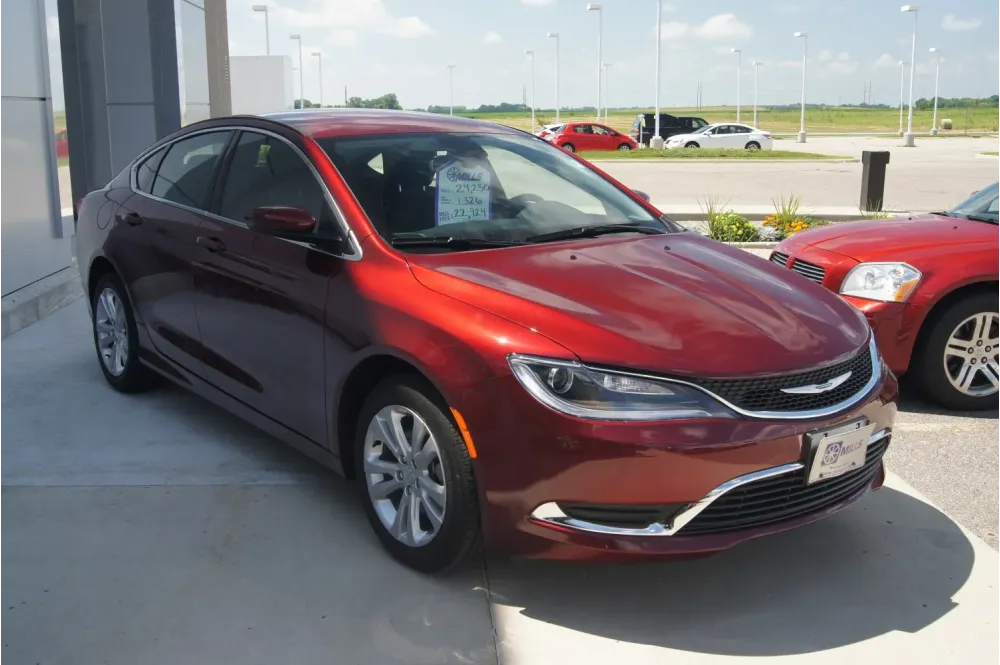 Chrysler 200 II