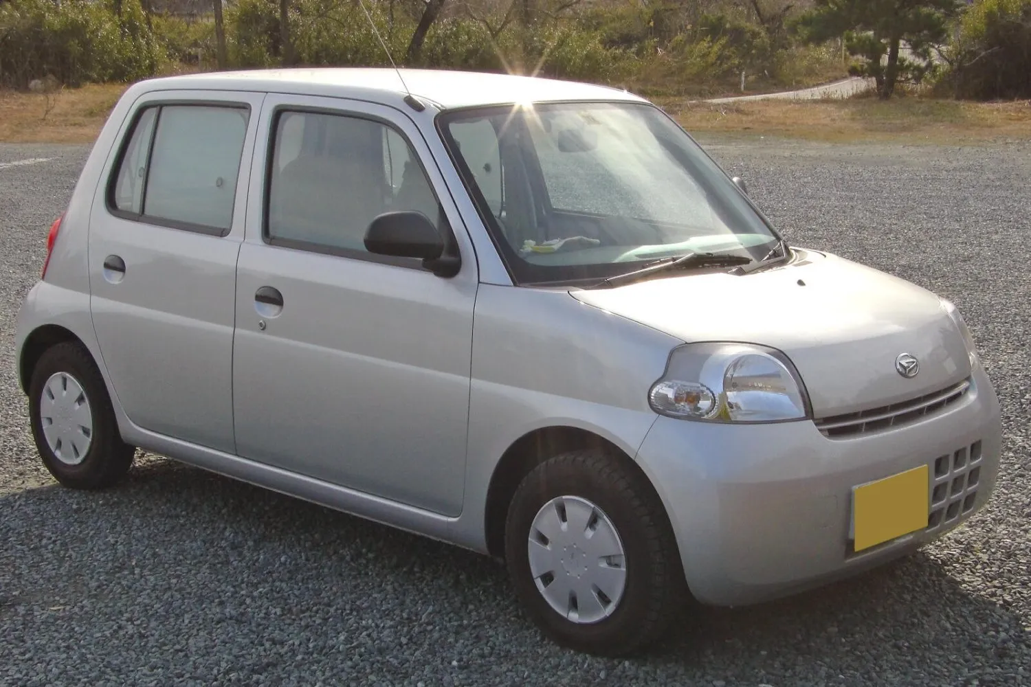 Daihatsu Esse J