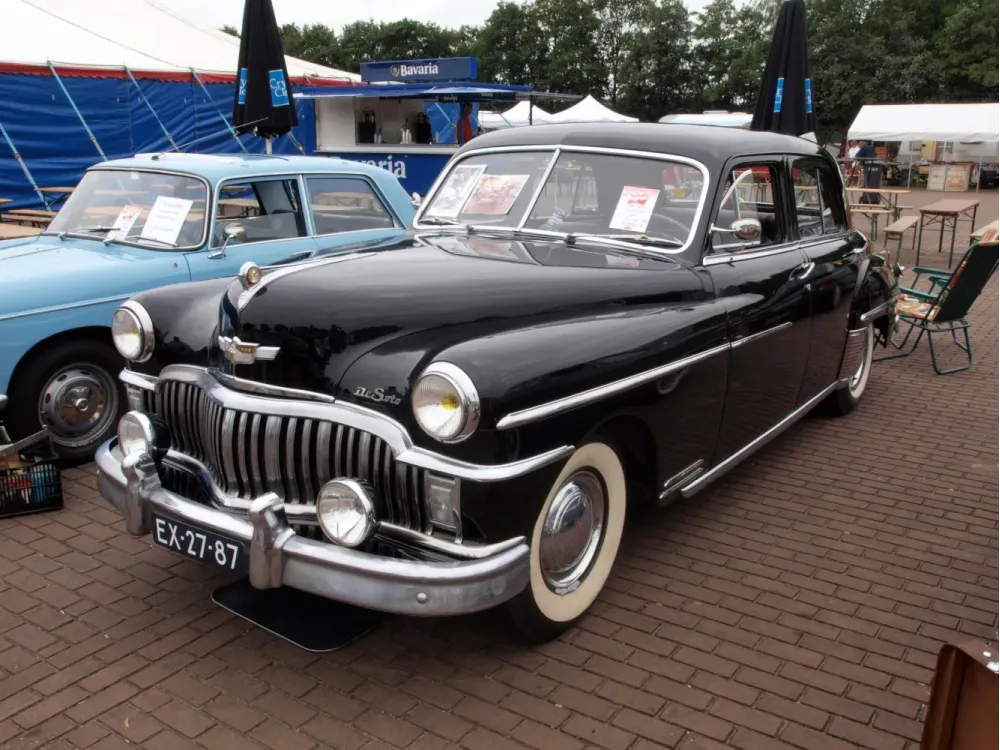 DeSoto Custom 4-Door Sedan (Second Series)