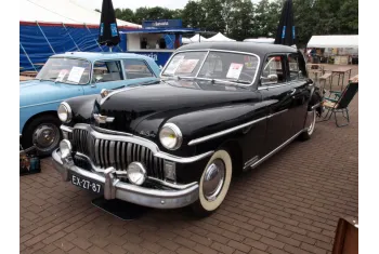 DeSoto Custom 4-Door Sedan (Second Series)