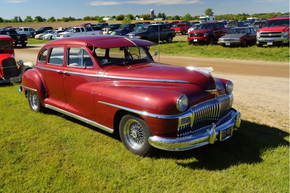 DeSoto Custom 4-Door Sedan