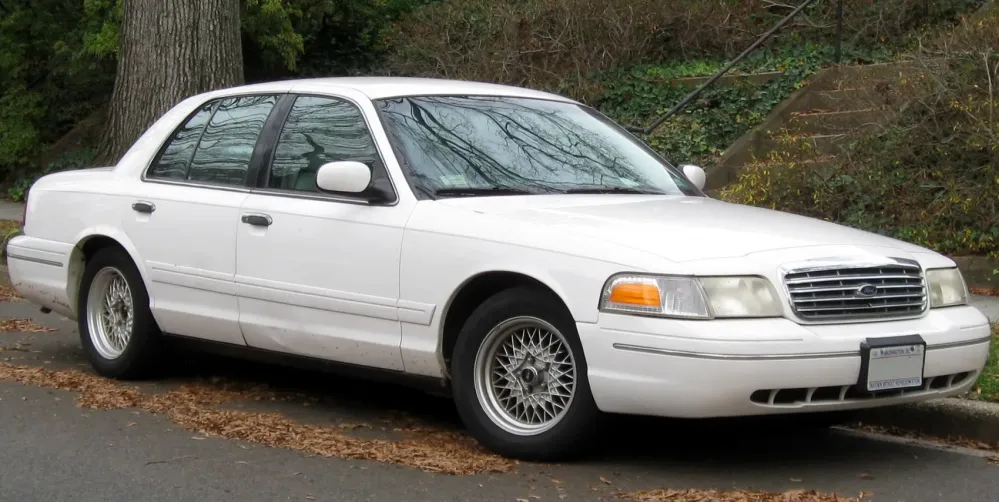 Ford Crown Victoria P7