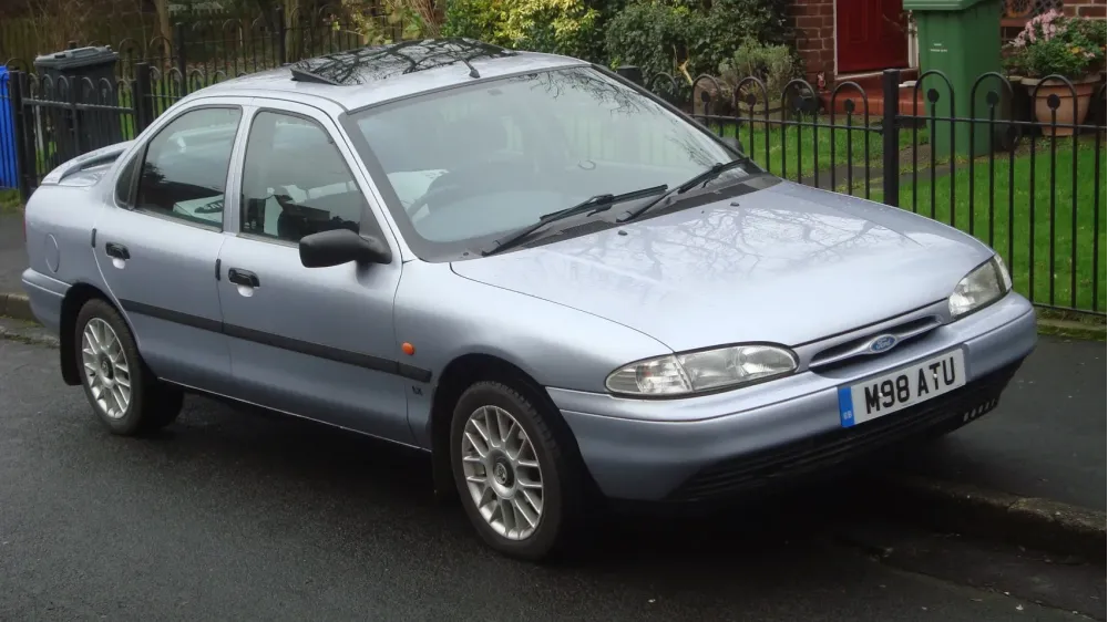 Ford Mondeo I Sedan