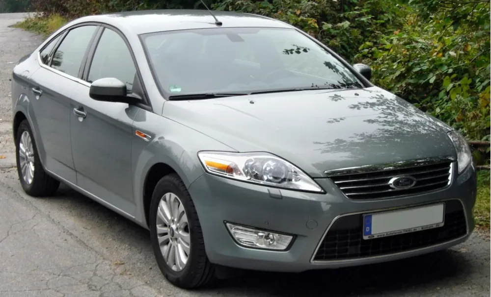 Ford Mondeo III Hatchback