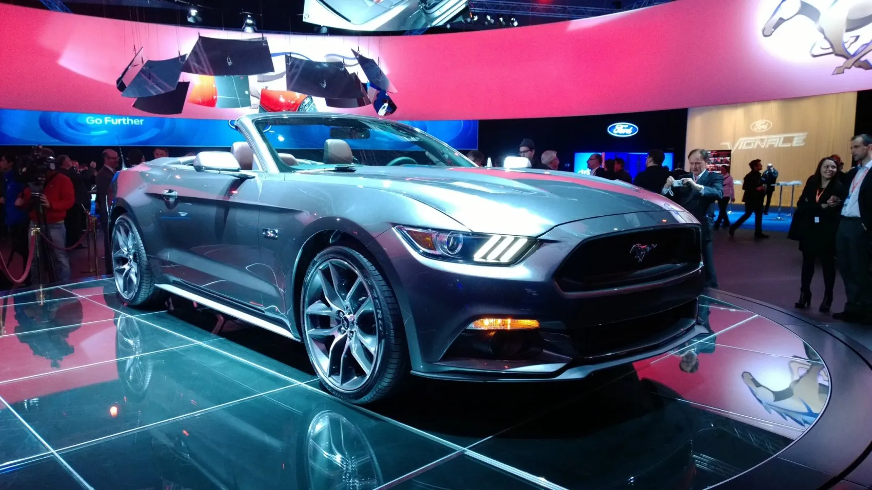 Ford Mustang Convertible VI