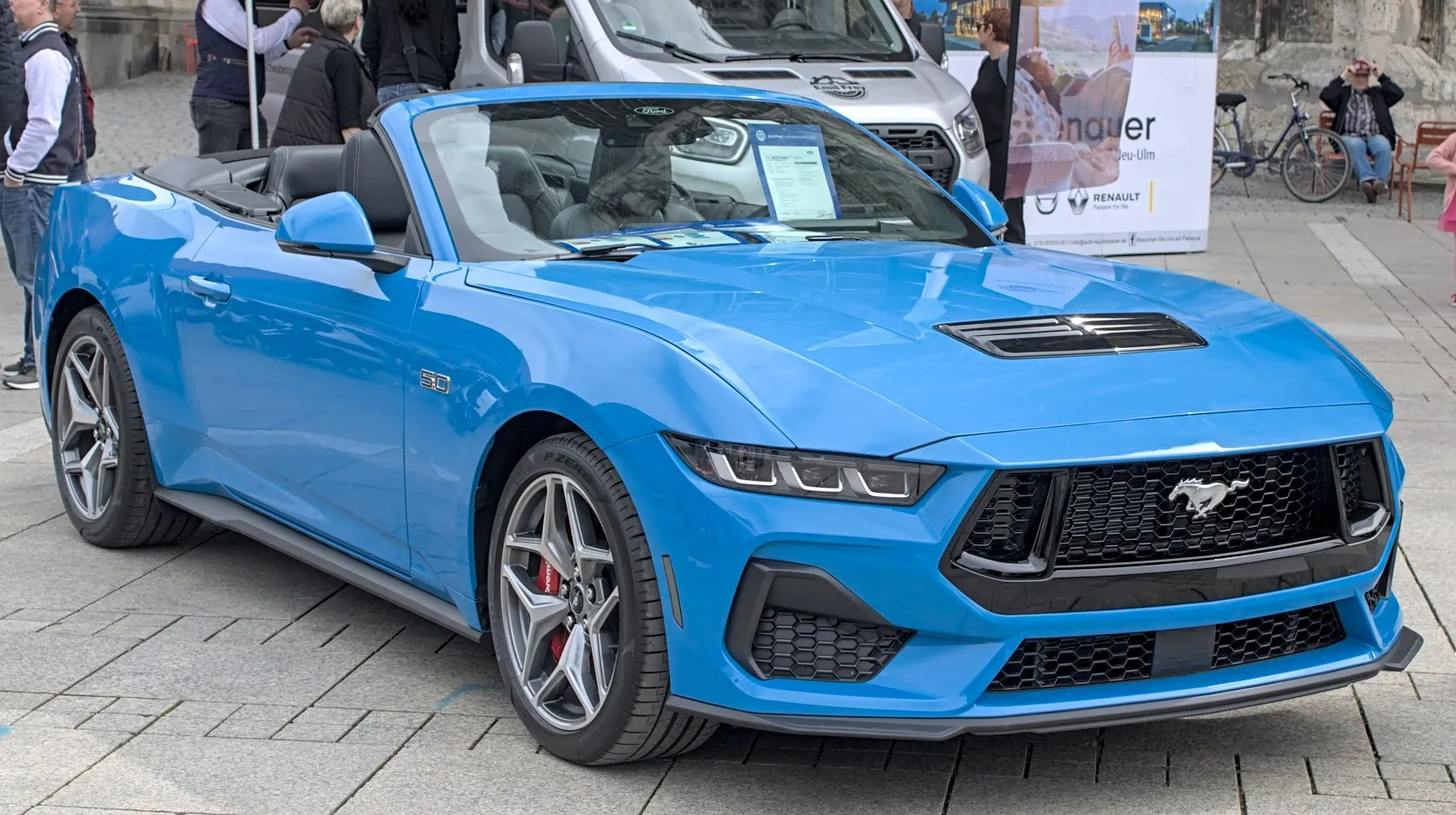 Ford Mustang Convertible VII