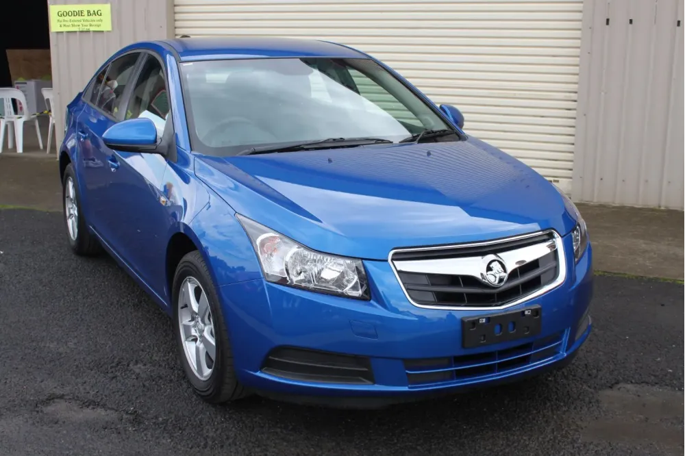 Holden Cruze Sedan (JG)