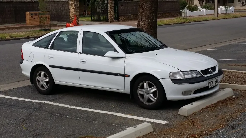 Holden Vectra Hatchback (B)