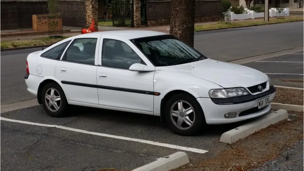 Holden Vectra Hatchback (B)