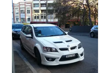 HSV Clubsport Tourer (VE II)