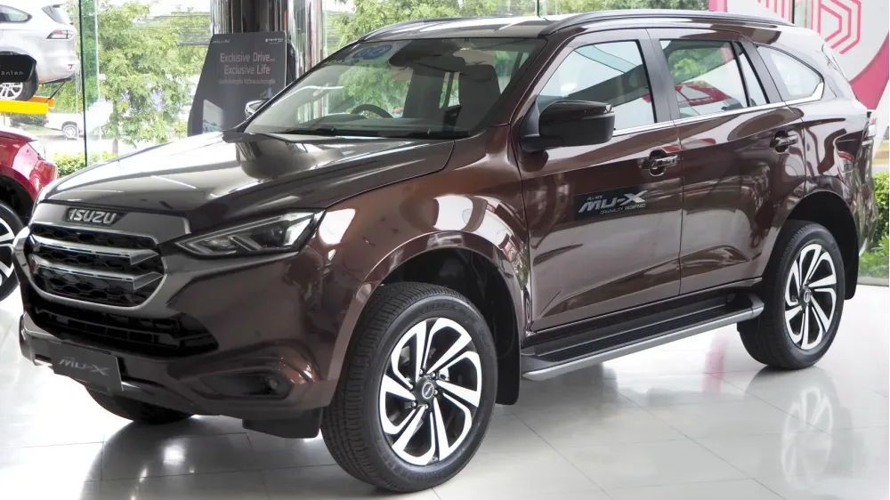 Isuzu MU-X II