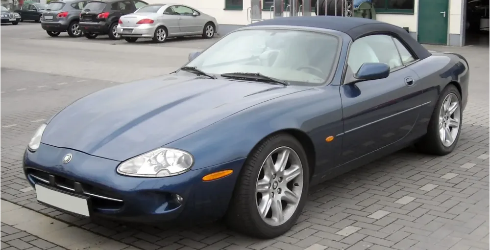 Jaguar XK Convertible (X100)