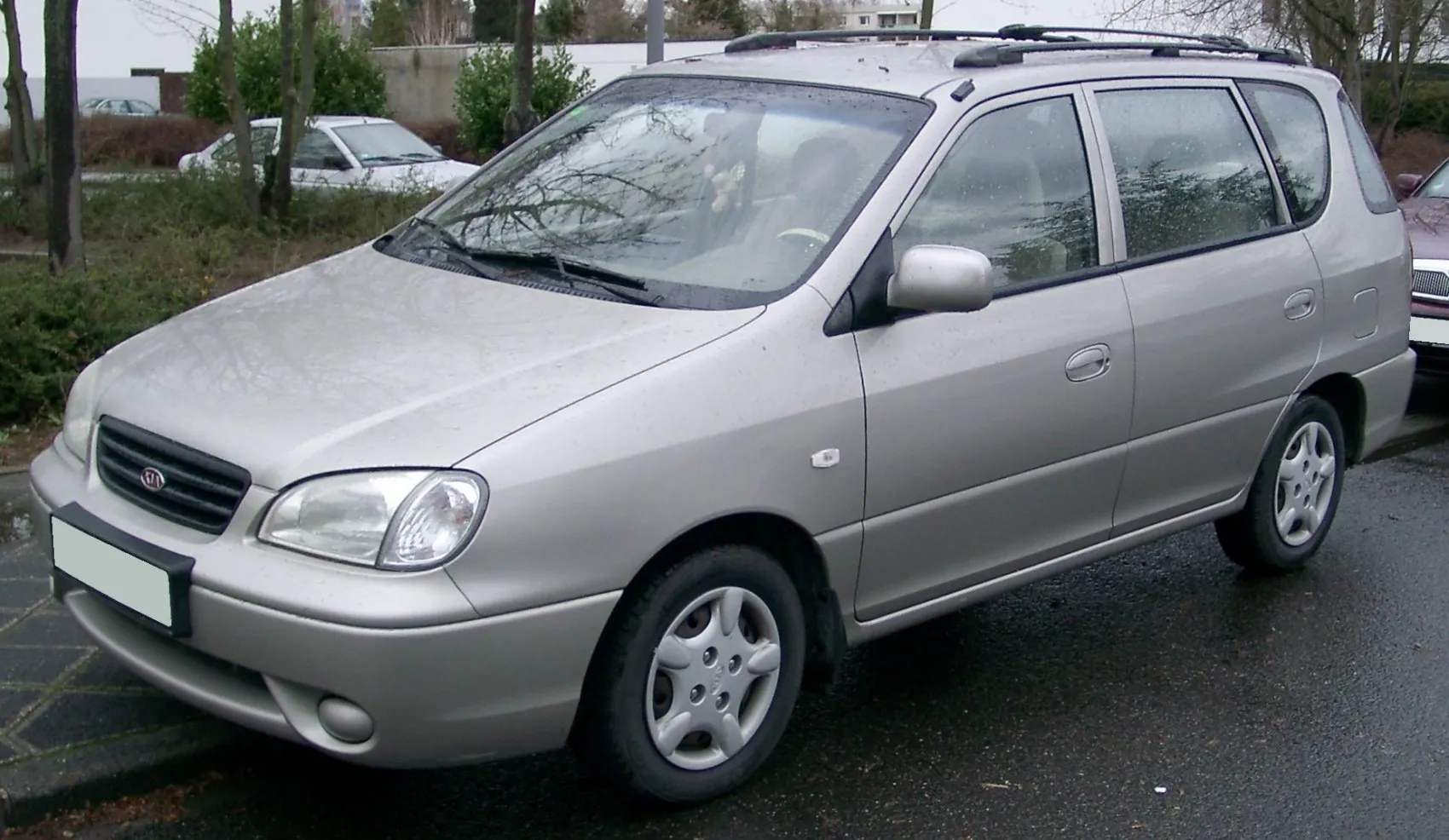 Kia Carens I