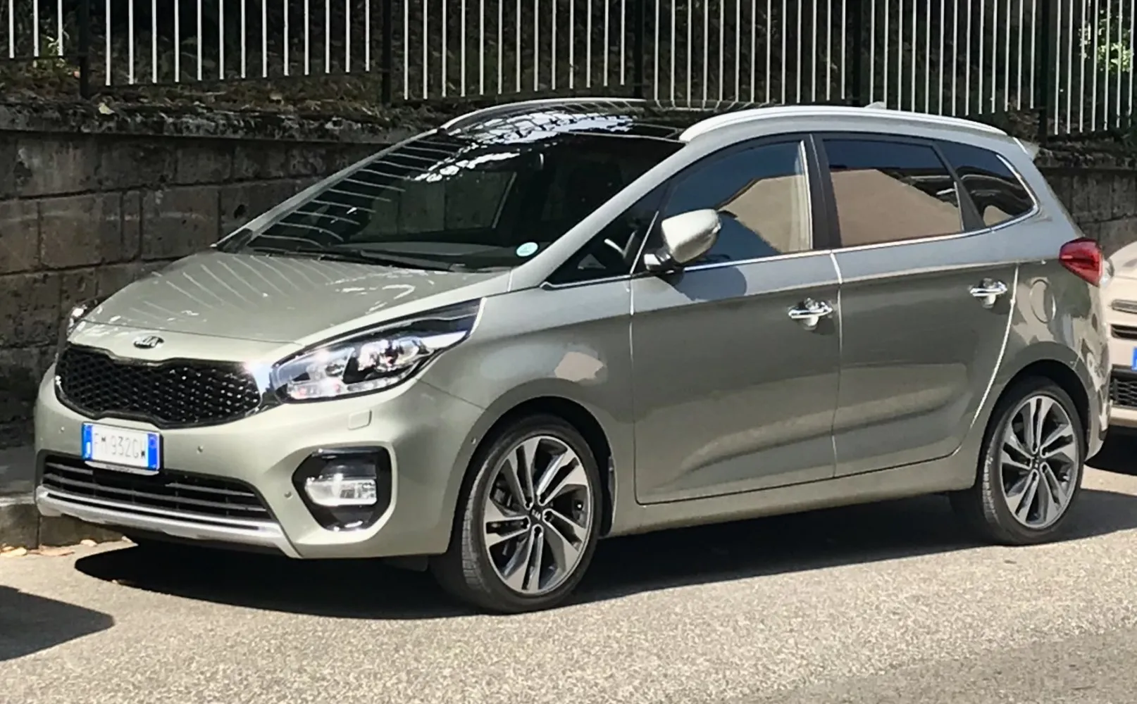 Kia Carens III (facelift 2016)