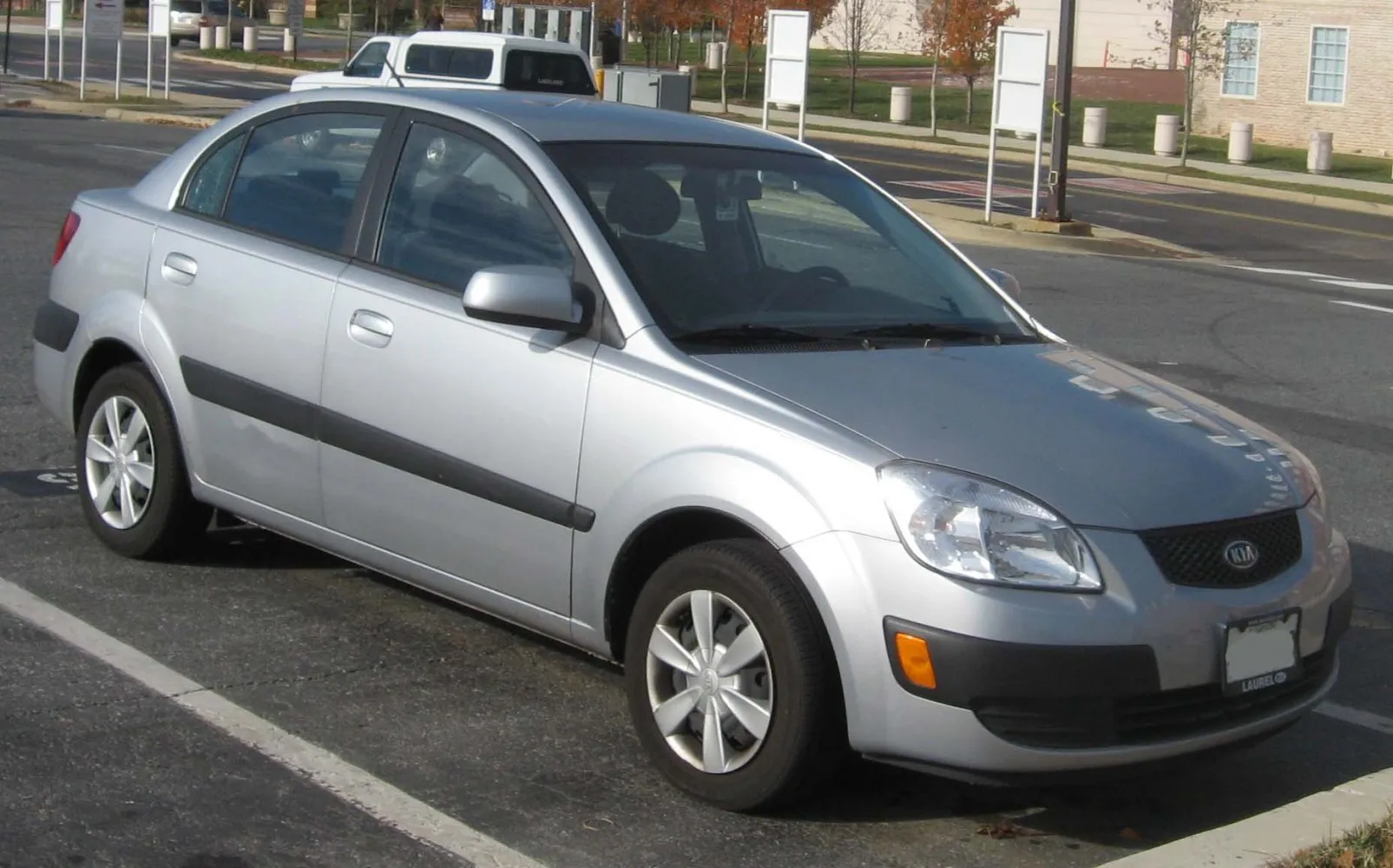 Kia Rio II Sedan (JB)
