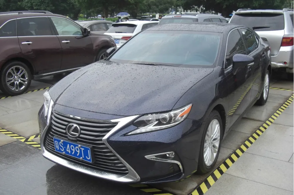 Lexus ES VI (XV60) (facelift 2015)