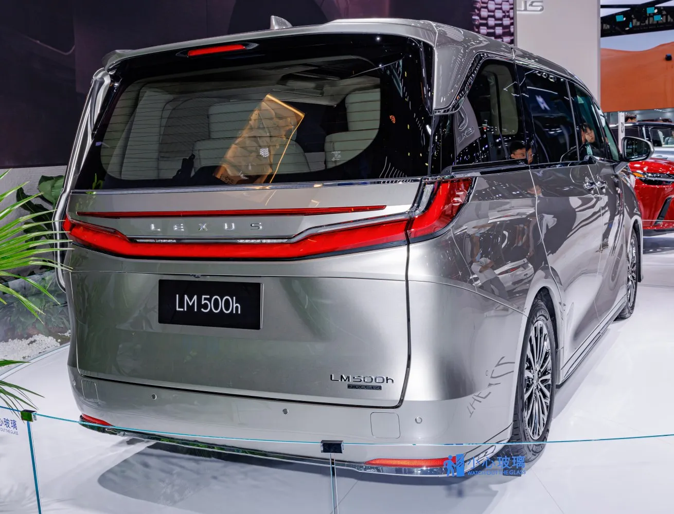 Image for Lexus LM II