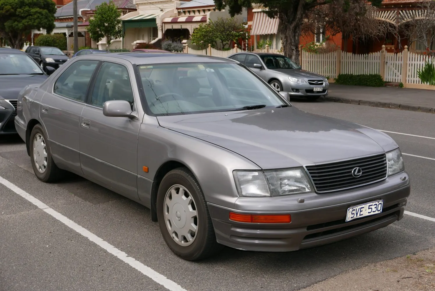 Lexus LS II