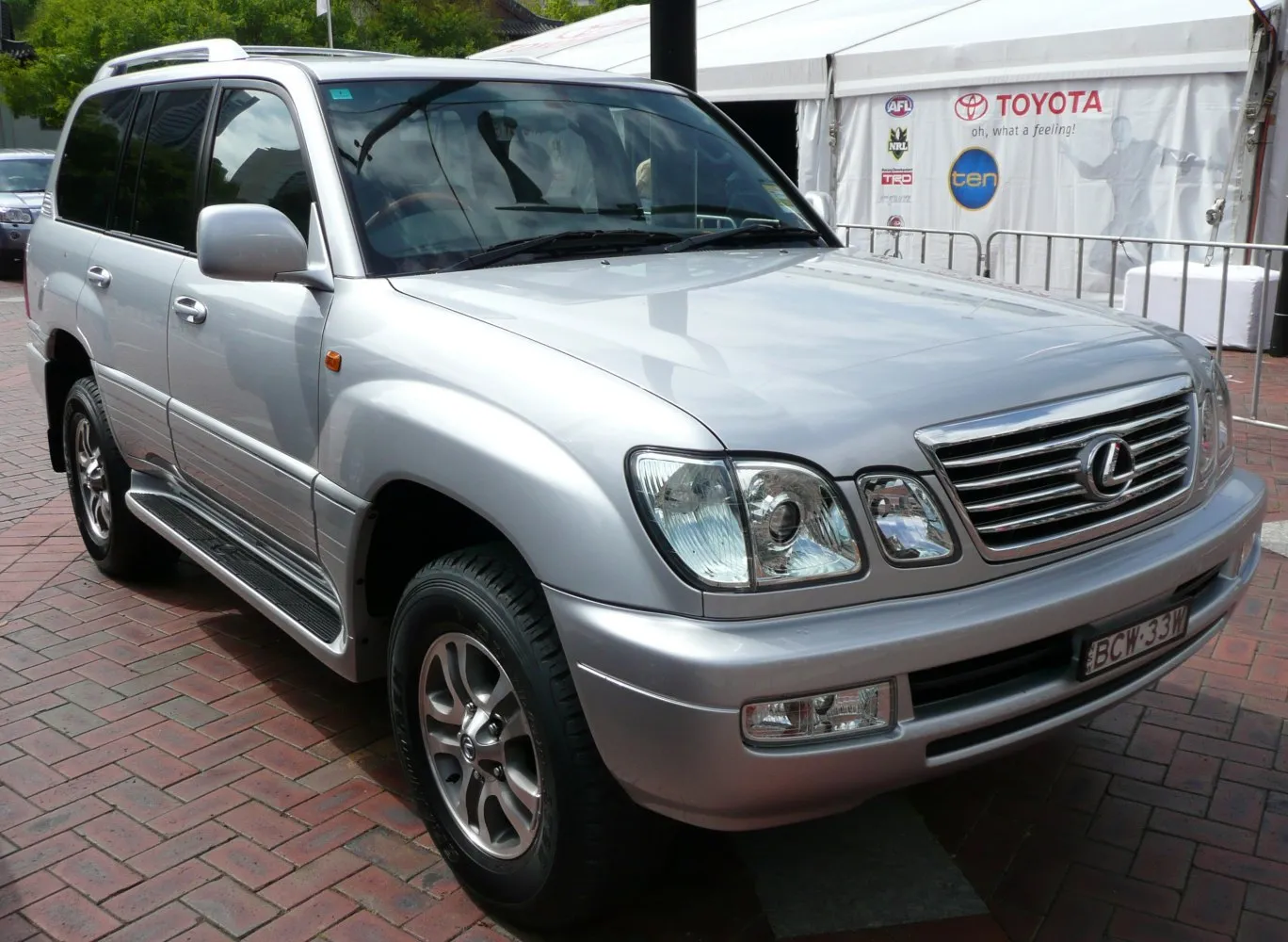 Image for Lexus LX II (facelift 2005)