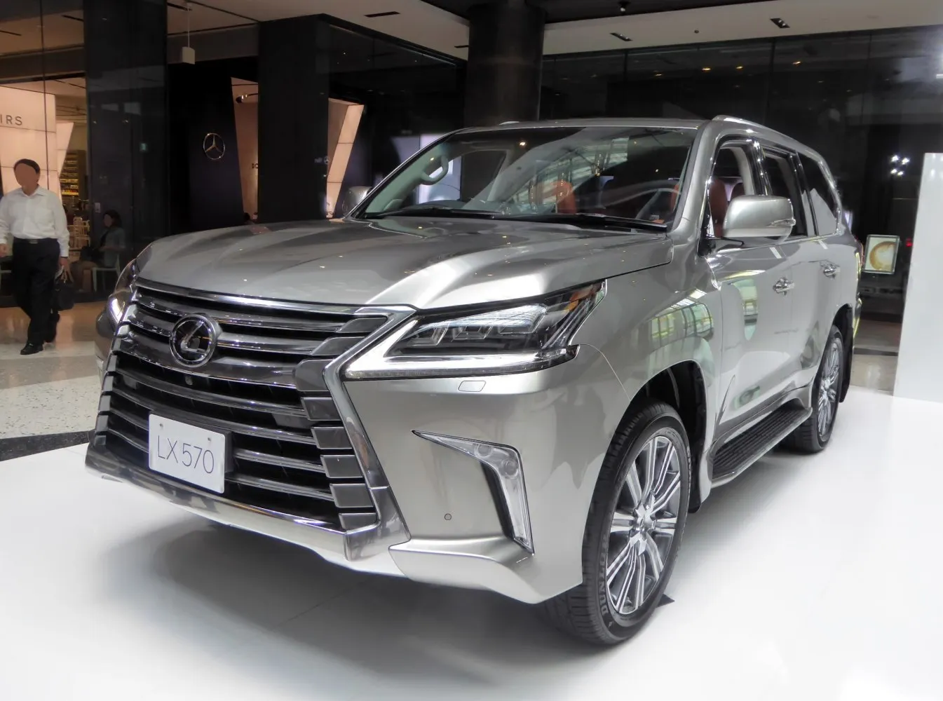 Image for Lexus LX III (facelift 2015)