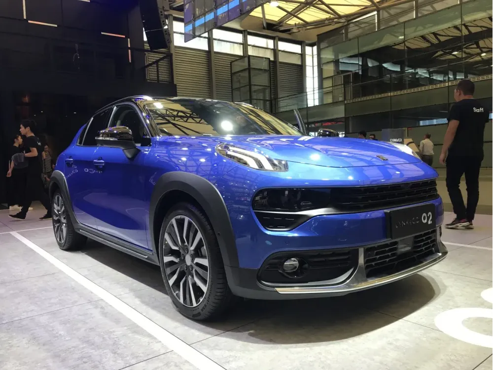 Lynk & Co 02 I
