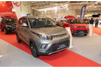 Mahindra KUV100 NXT (facelift 2017)