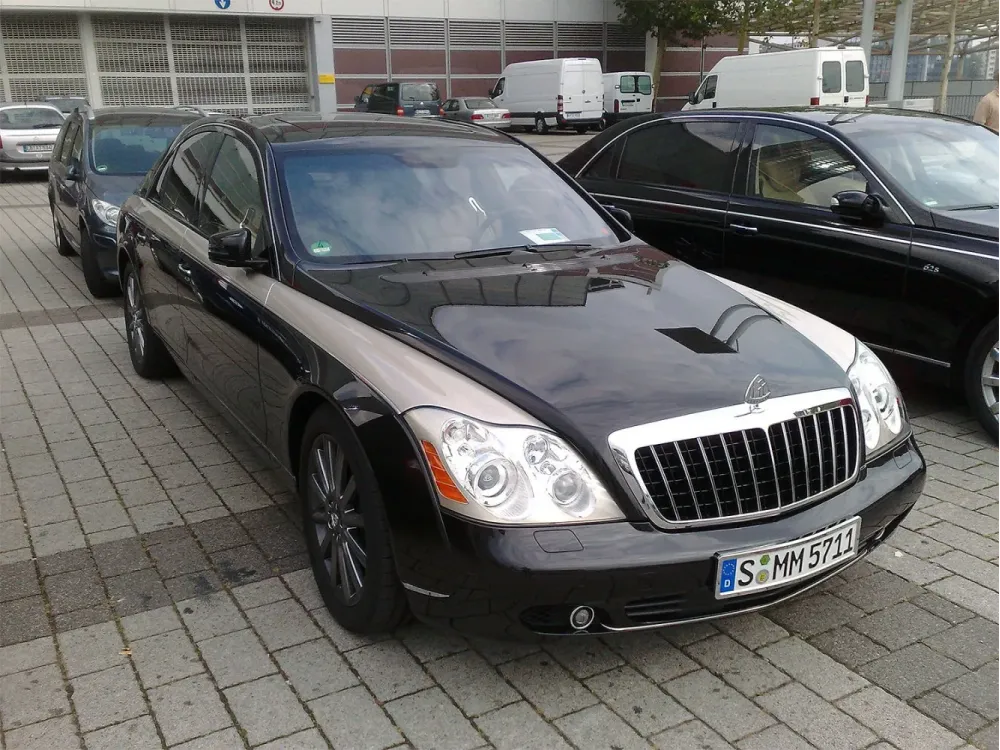 Maybach 62 S V240