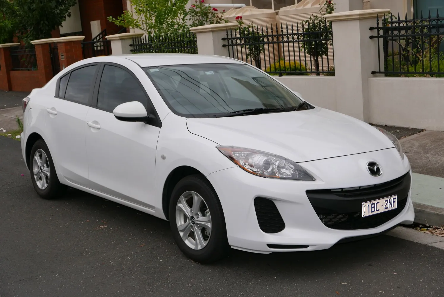 Mazda 3 II Sedan (BL, facelift 2011)