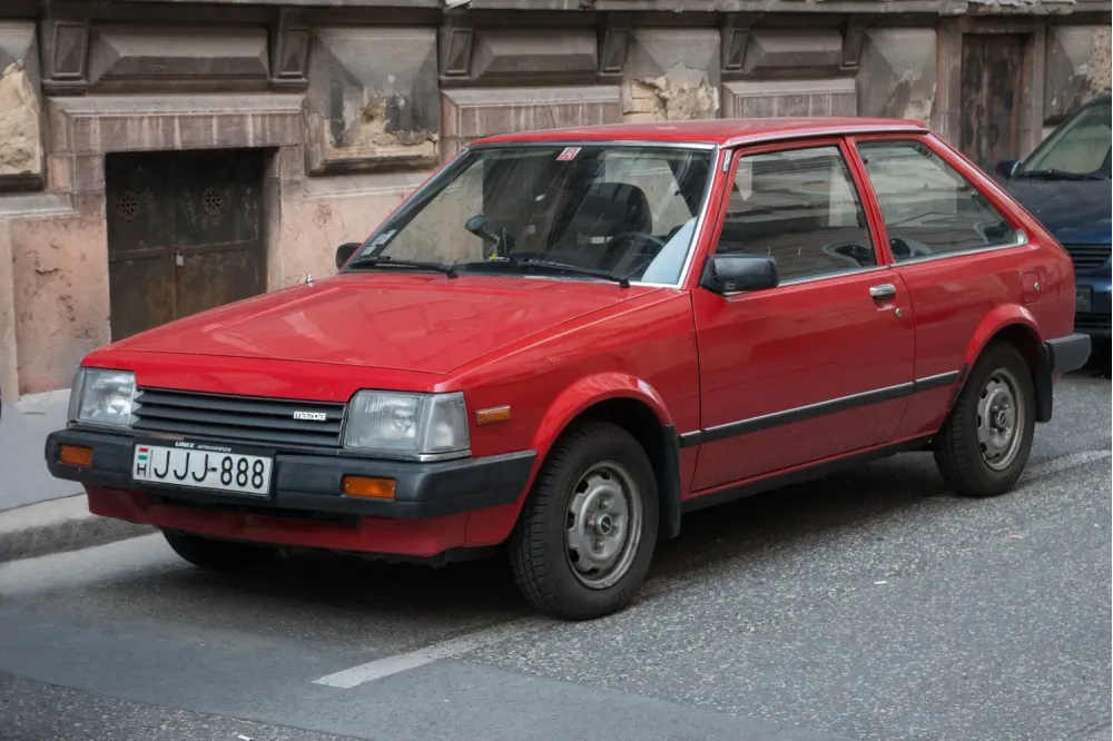 Mazda 323 II Hatchback (BD)