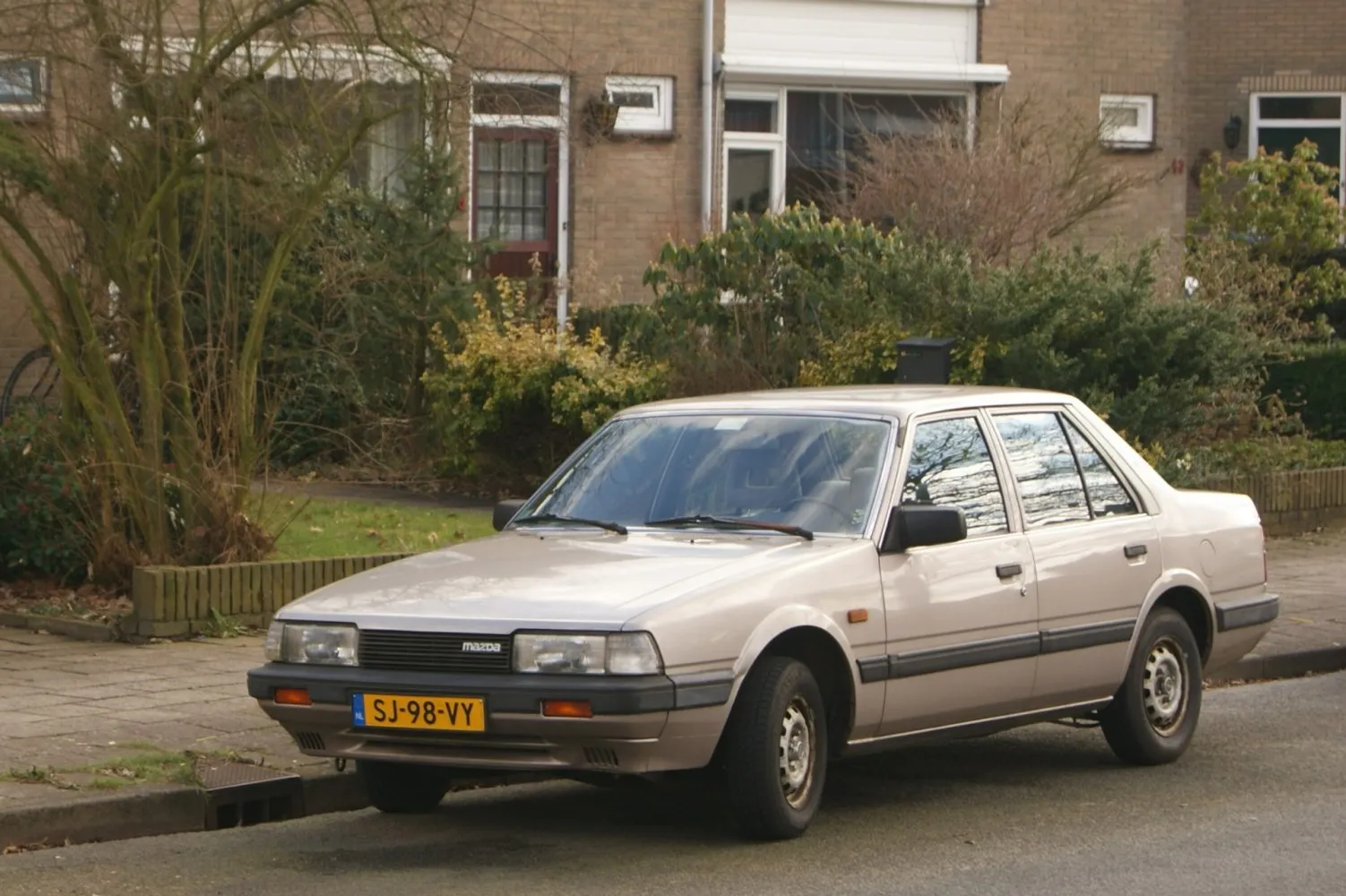 Mazda 626 II (GC)