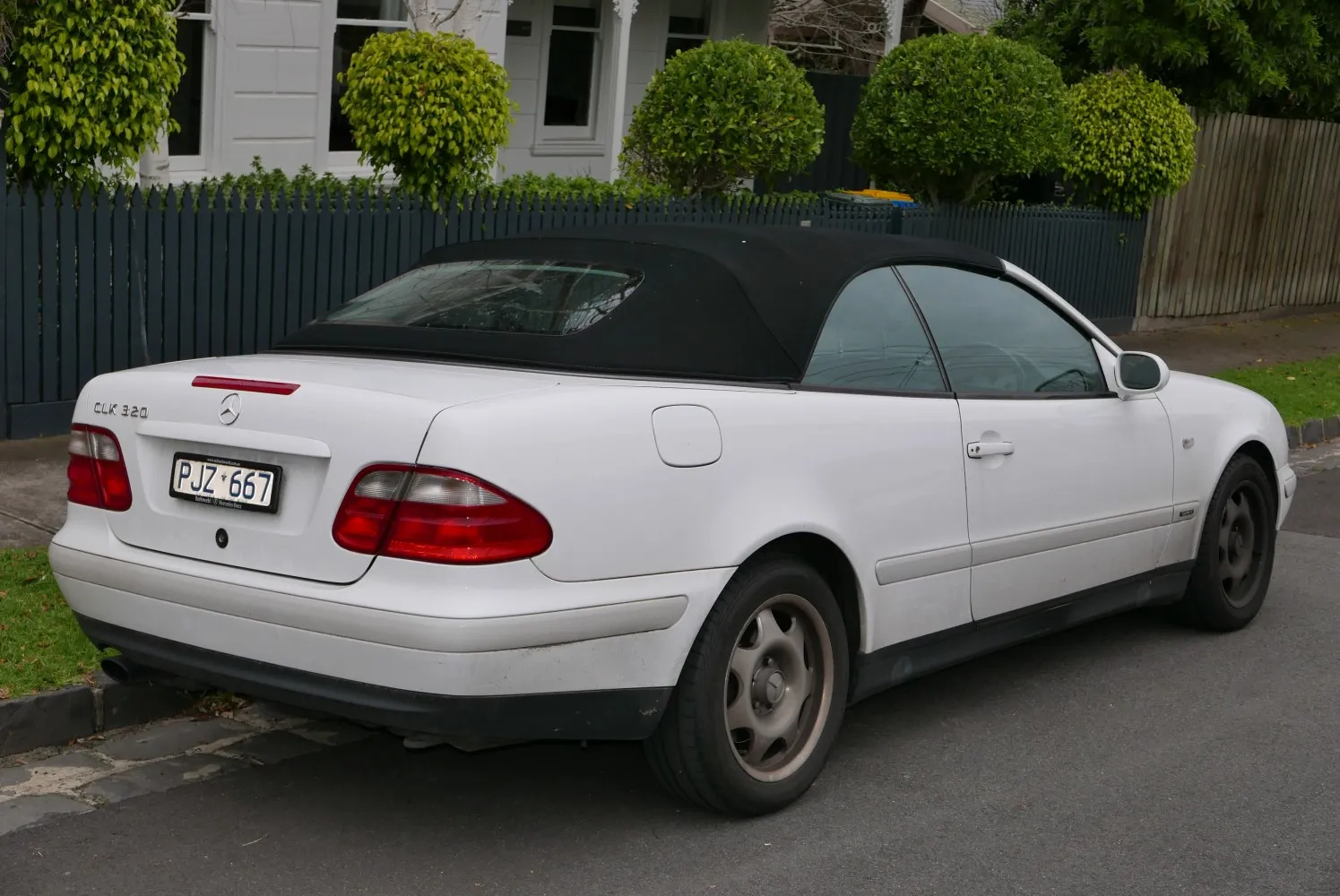 Image for Mercedes-Benz CLK A208