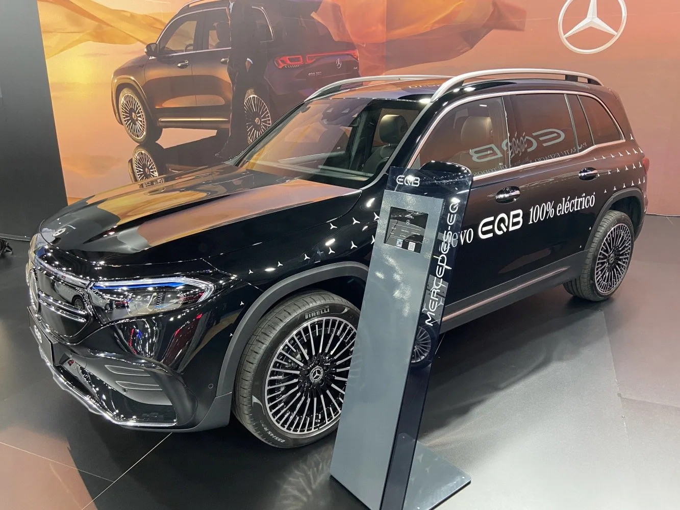 Mercedes-Benz EQB X243