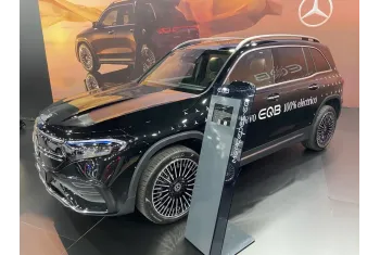 Mercedes-Benz EQB X243