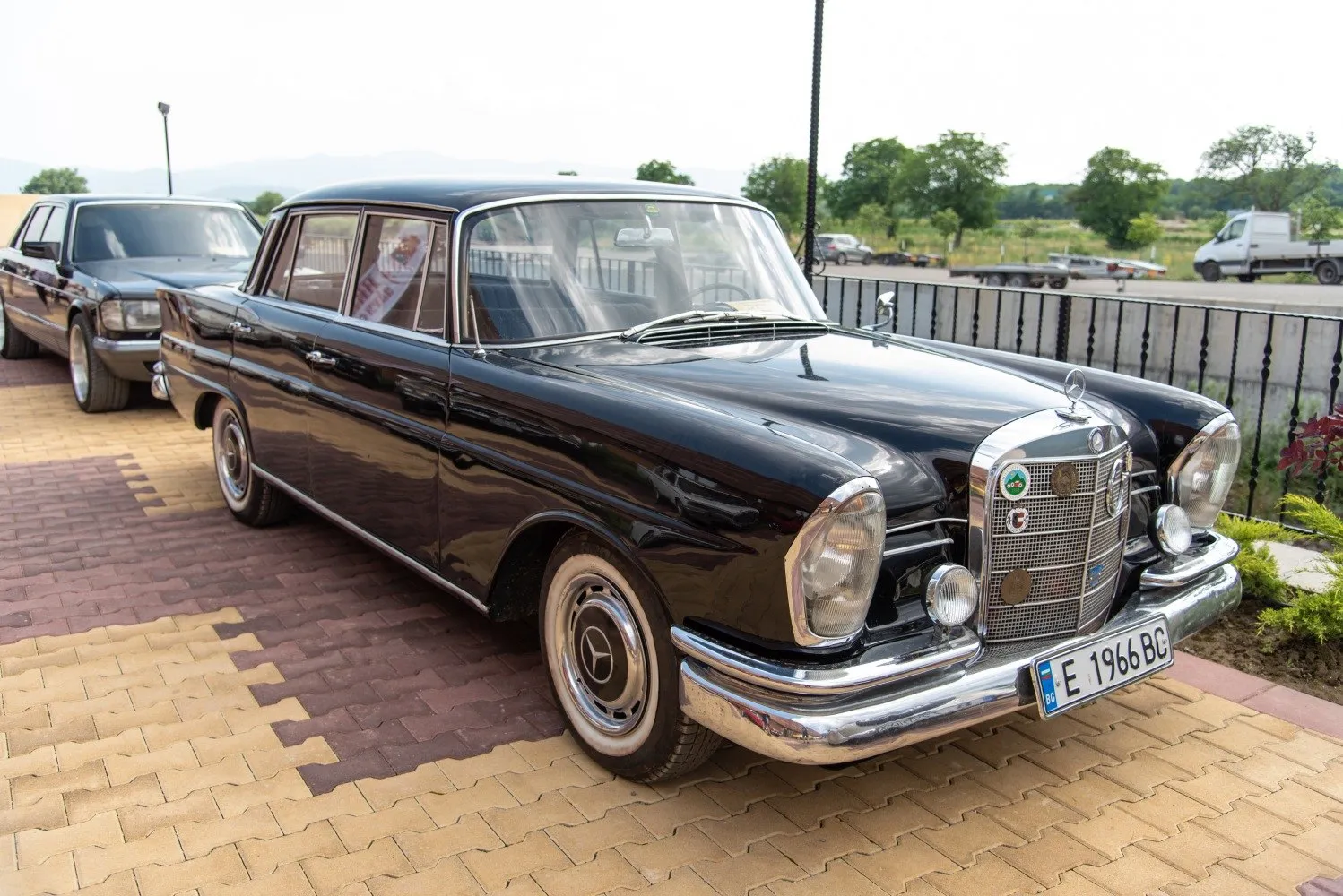 Mercedes-Benz Fintail W111